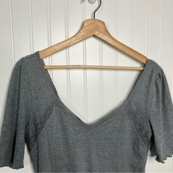 Free People Top Large Gray Lace Short Sleeve Ribbed Margaux Sweetheart Tee - Picture 2 of 8